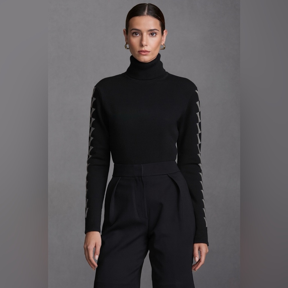 🛍️SALE🛍️ TURQUALITY Women’s Turtleneck Sweater w/Gray Zigzag Pattern Sleeves